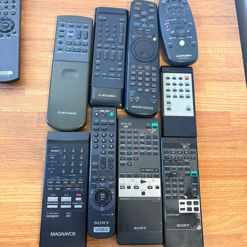 FOR PARTS Vintage Remote Control 15PC Lot Sony Panasonic Mitsubishi Magnavox